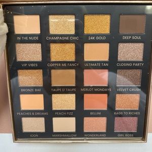 Iconic London Day to Slay Eyeshadow Palette